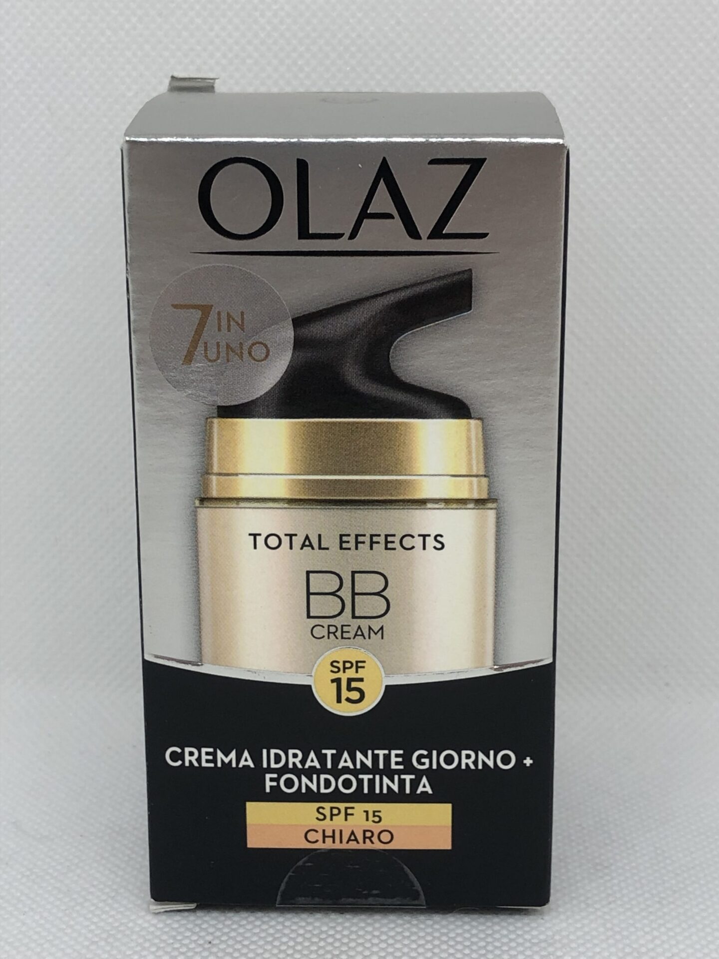 Olaz Total Effects – 7 En 1 BB Cream, Crema De Día + Base De Maquillaje claro SPF 15