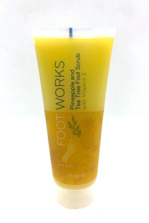Avon Foot Works Exfoliante para pies de piña y árbol de té