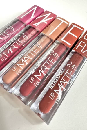 Labial Matte Lip Flex: Color intenso y confort duradero.